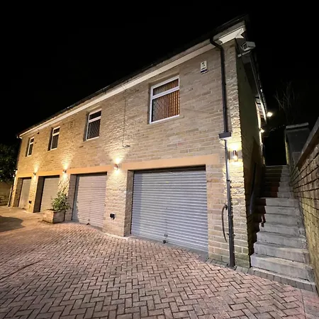 Cosy Detached House In Bradford * Bradford (West Yorkshire)