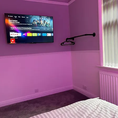 Holiday home Cosy Detached House In Bradford Bradford (West Yorkshire)